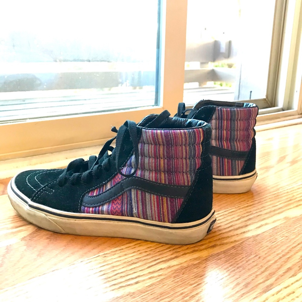 Vans Shoes - Guatemalan 🇬🇹 pattern!